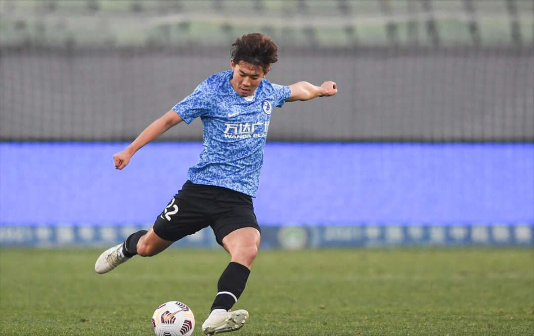 开云体育直播-关于风云突变那不勒斯冲刺阶段门线救险;中超版图或变;底气十足;球探报告显示潜力的信息