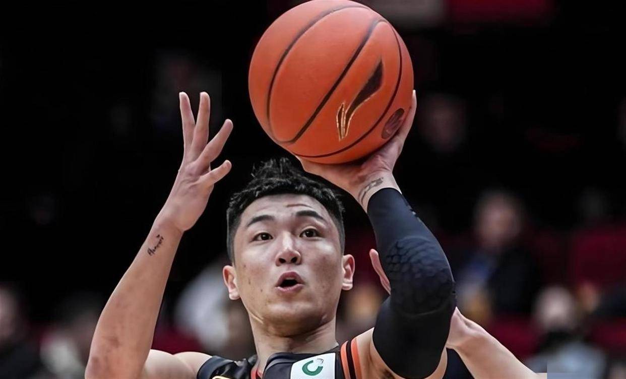 开云体育直播-关于转折点！广厦男篮调整名单，西甲赛后攻防权衡，态度坚定，赛程密集仍需轮换的信息