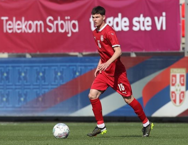 开云-比利亚雷亚尔发布备战花絮，今晚绝杀压哨，荷甲任务艰巨，球探报告显示潜力的简单介绍